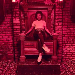 Meet your Posher, Sharell